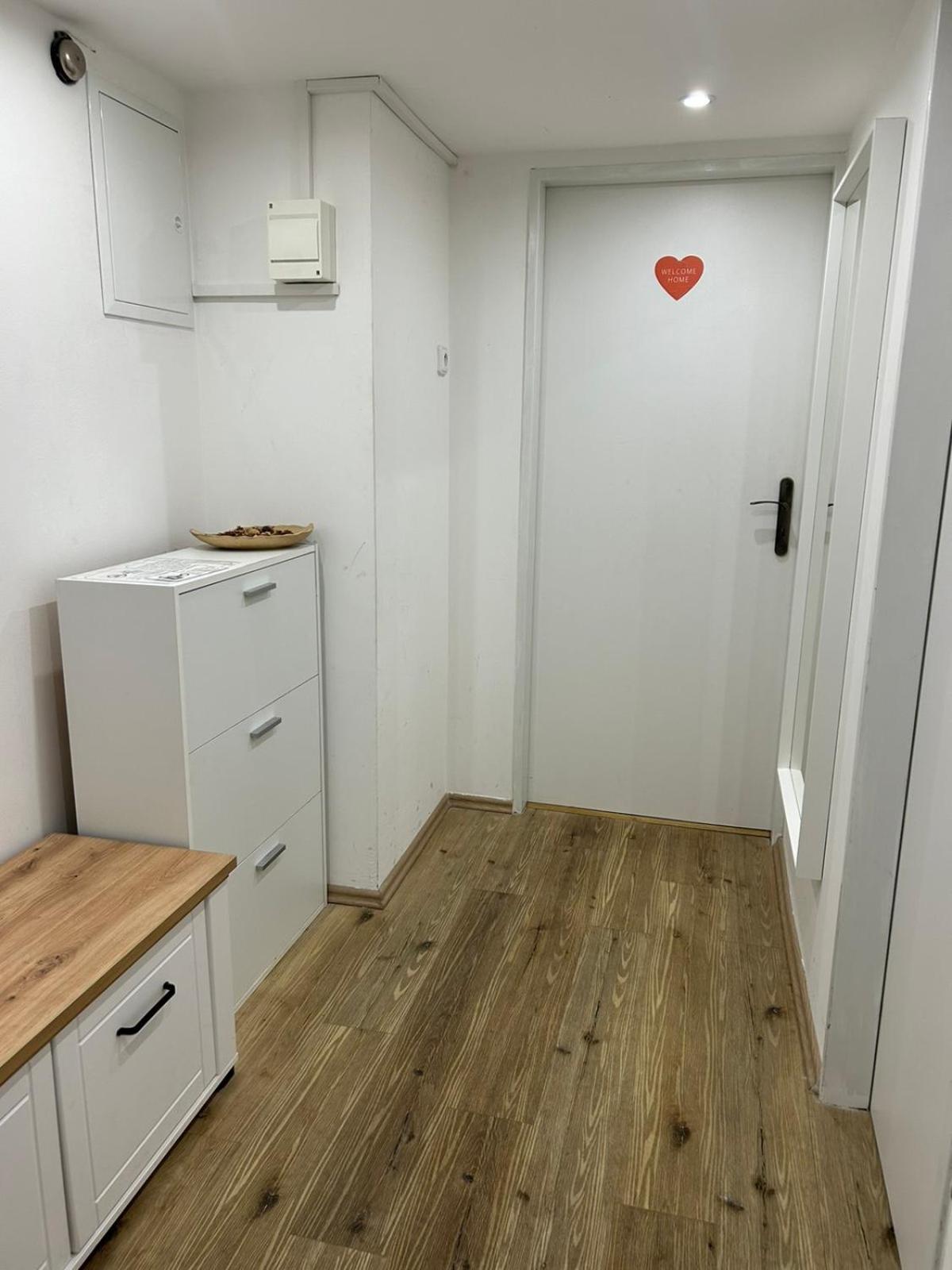 Entire Unit In The Center Of Apartmán
